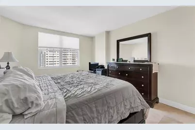 1980 S Ocean Dr, Unit #10H, Hallandale Beach, FL 33009 - Photo 13