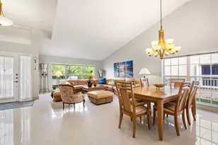 1011 NW 193rd Ave, Pembroke Pines, FL 33029 - Photo 5