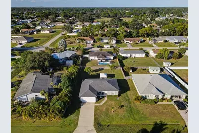 593 NW Avon Ave, Port Saint Lucie, FL 34983 - Photo 23