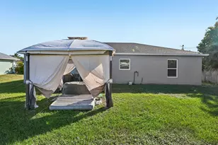 593 NW Avon Ave, Port Saint Lucie, FL 34983 - Photo 19