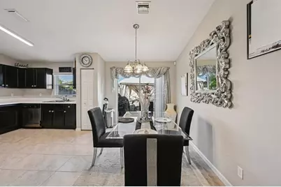 593 NW Avon Ave, Port Saint Lucie, FL 34983 - Photo 7