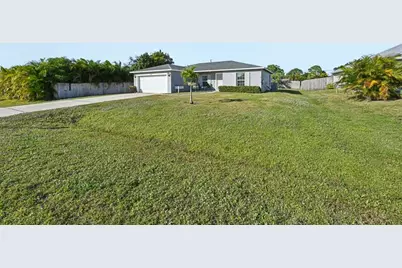 593 NW Avon Ave, Port Saint Lucie, FL 34983 - Photo 3