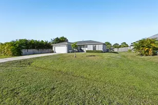 593 NW Avon Ave, Port Saint Lucie, FL 34983 - Photo 3