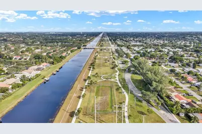 8008 NW 102 Way, Tamarac, FL 33321 - Photo 33