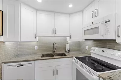 210  Oakridge N, Unit #210, Deerfield Beach, FL 33442 - Photo 7