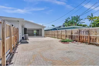 1424  Adams St, Hollywood, FL 33020 - Photo 37