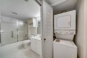 13105 SW 16th Ct, Pembroke Pines, FL 33027 - Photo 33