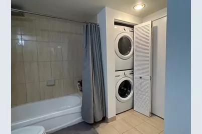 1750 N Bayshore Dr, Unit #2606, Miami, FL 33132 - Photo 17