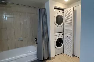 1750 N Bayshore Dr, Miami, FL 33132 - Photo 17