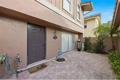 4337  Coral Springs Dr, Unit #1H, Coral Springs, FL 33065 - Photo 3