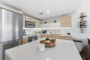 16385 Biscayne Blvd, North Miami Beach, FL 33160 - Photo 11