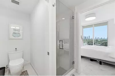 16385  Biscayne Blvd, Unit #2516, North Miami Beach, FL 33160 - Photo 25