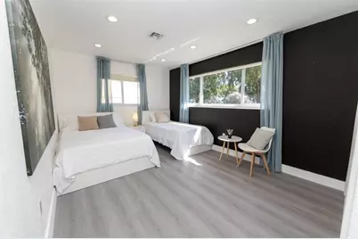 475 NE 142nd St, North Miami, FL 33161 - Photo 9