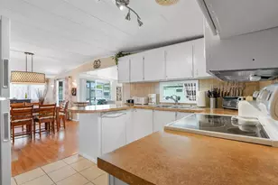 2001 SW 84th Ave, Davie, FL 33324 - Photo 17