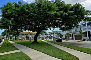 10589 NW 56th Pl, Coral Springs, FL 33076 - Photo 3