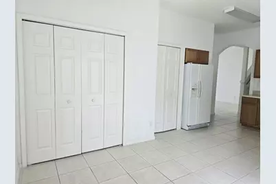 10589 NW 56th Pl, Coral Springs, FL 33076 - Photo 9