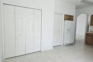 10589 NW 56th Pl, Coral Springs, FL 33076 - Photo 9