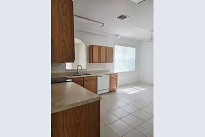 10589 NW 56th Pl, Coral Springs, FL 33076 - Photo 11