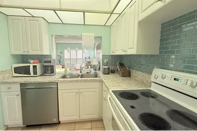 4117  Bougainvilla Dr, Unit #415, Lauderdale by the Sea, FL 33308 - Photo 5