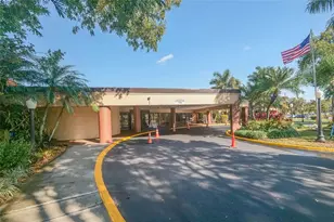 9380 Sunrise Lakes Blvd, Sunrise, FL 33322 - Photo 33