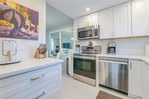 9380 Sunrise Lakes Blvd, Sunrise, FL 33322 - Photo 7