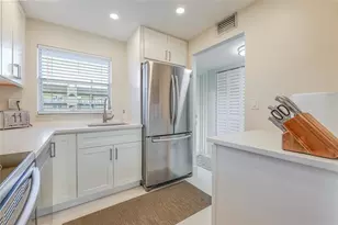 9380 Sunrise Lakes Blvd, Sunrise, FL 33322 - Photo 9