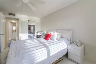 9380 Sunrise Lakes Blvd, Sunrise, FL 33322 - Photo 13