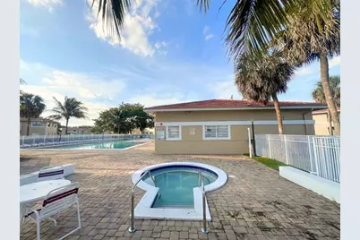 843  Twin Lakes Dr, Unit #30B, Coral Springs, FL 33071 - Photo 15