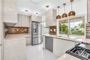 11450 NW 32nd Pl, Sunrise, FL 33323 - Photo 5