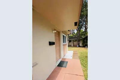 236 SW 7th St, Dania Beach, FL 33004 - Photo 15