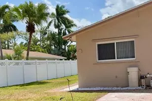 236 SW 7th St, Dania Beach, FL 33004 - Photo 1