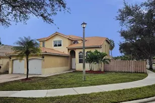 14422 N Royal Cove Cir, Davie, FL 33325 - Photo 3