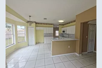 14422 N Royal Cove Cir, Davie, FL 33325 - Photo 11