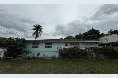 1028 NW 24th St, Miami, FL 33127 - Photo 17