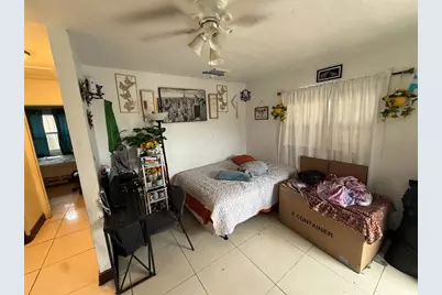 1028 NW 24th St, Miami, FL 33127 - Photo 7