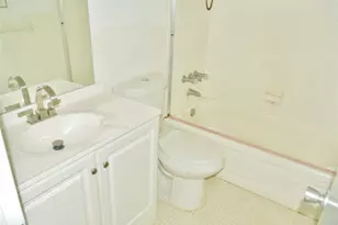 4770 NW 10th Ct, Plantation, FL 33313 - Photo 11