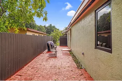 413 NW 100th Ter, Miami, FL 33150 - Photo 31