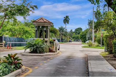 1801 NE 23rd Ave, Fort Lauderdale, FL 33305 - Photo 5