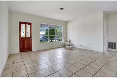 1801 NE 23rd Ave, Fort Lauderdale, FL 33305 - Photo 11
