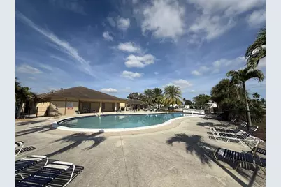 8600 SW 16th Pl, Davie, FL 33324 - Photo 17