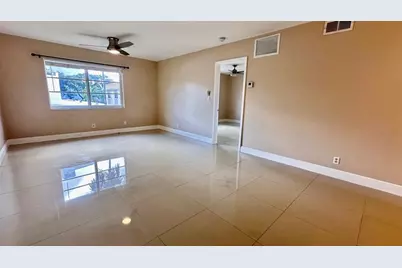12 NE 19th Ct, Unit #220A, Wilton Manors, FL 33305 - Photo 3