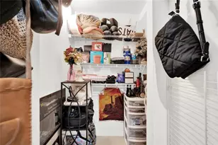 805 NE 191st St, Miami, FL 33179 - Photo 15