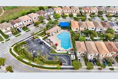 805 NE 191st St, Miami, FL 33179 - Photo 43