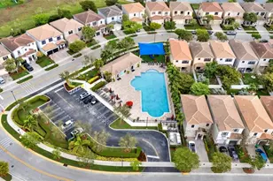 805 NE 191st St, Miami, FL 33179 - Photo 43