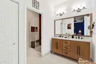 805 NE 191st St, Miami, FL 33179 - Photo 27