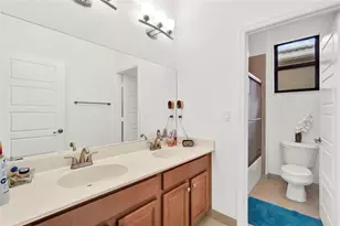 805 NE 191st St, Miami, FL 33179 - Photo 19