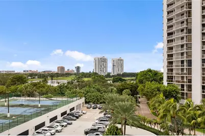 20201 E Country Club Dr, Unit #706, Aventura, FL 33180 - Photo 41