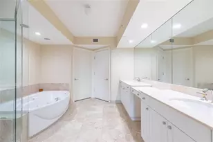 20201 E Country Club Dr, Aventura, FL 33180 - Photo 13