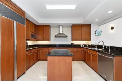 20201 E Country Club Dr, Unit #706, Aventura, FL 33180 - Photo 25