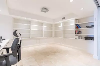 20201 E Country Club Dr, Unit #706, Aventura, FL 33180 - Photo 23